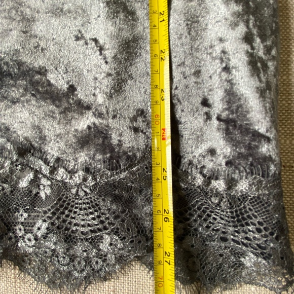 Guess Grey Lace Trim V-Neck Velour Party Nada Mini Dress- Sz- M - Picture 16 of 16